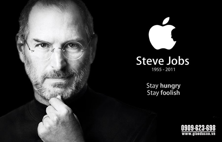 Steve Jobs đã qua đời, một tỷ phú với khối tài sản 7 tỷ USD, ở tuổi 56 vì b...